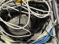 Curver met ong 30 internetkabels - afbeelding 4 van  4