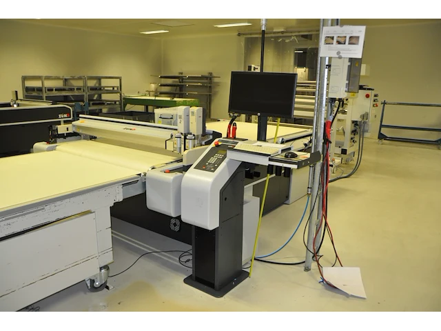 Cutter pvb machine g3 zund - afbeelding 2 van  8