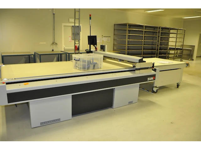 Cutter pvb machine g3 zund - afbeelding 7 van  8