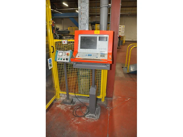 Cutting, grinding, washing machines - afbeelding 13 van  17