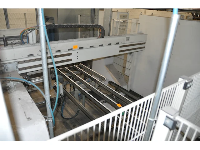 Cutting machine bystronic incl. controller with lifter and belt conveyor - afbeelding 3 van  11