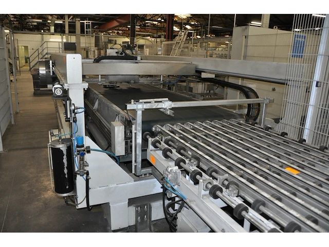 Cutting machine bystronic incl. controller with lifter and belt conveyor - afbeelding 1 van  11