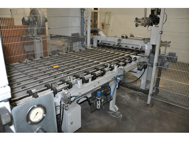 Cutting machine bystronic incl. controller with lifter and belt conveyor - afbeelding 9 van  11