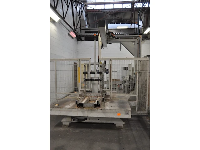 Cutting machine bystronic incl. controller with lifter and belt conveyor - afbeelding 10 van  11