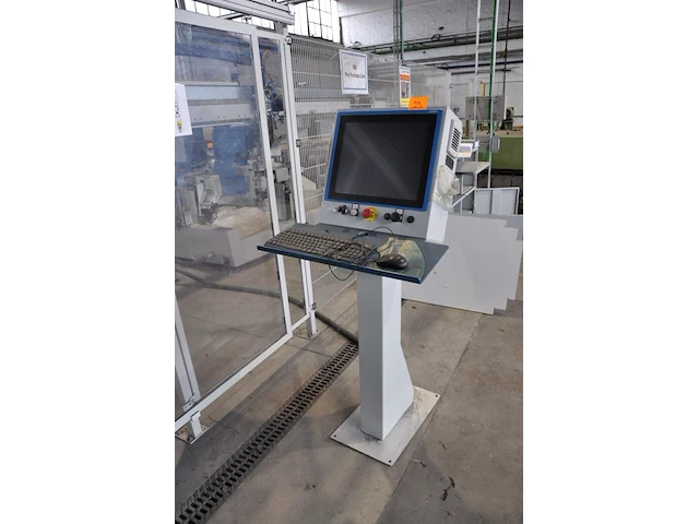 Cutting machine glaston with belt conveyor - afbeelding 2 van  6
