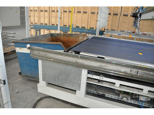 Cutting machine glaston with belt conveyor - afbeelding 3 van  6