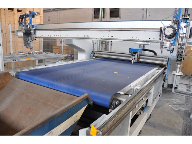 Cutting machine glaston with belt conveyor - afbeelding 5 van  6
