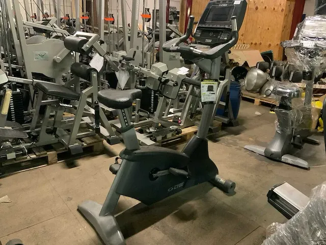 Cybex 750c uprightbike home trainer - afbeelding 1 van  3