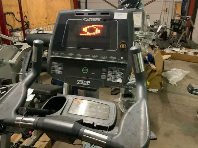 Cybex 750c uprightbike home trainer - afbeelding 2 van  3