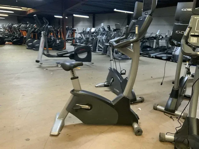 Cybex 750c uprightbike home trainer - afbeelding 1 van  9