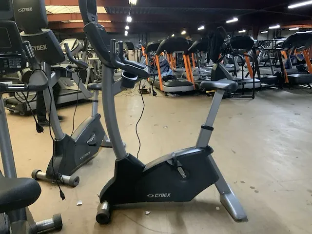 Cybex 750c uprightbike home trainer - afbeelding 5 van  9