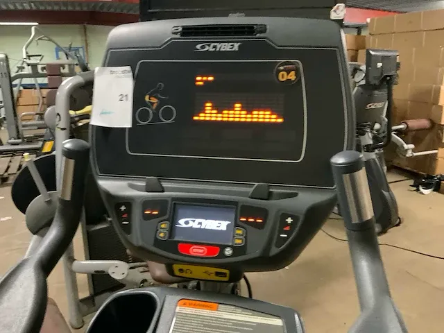 Cybex 770c uprightbike home trainer - afbeelding 3 van  6