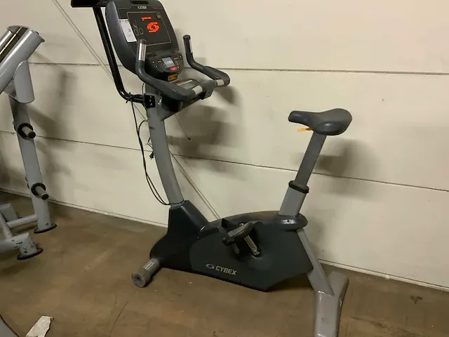 Cybex 770c uprightbike home trainer - afbeelding 1 van  5