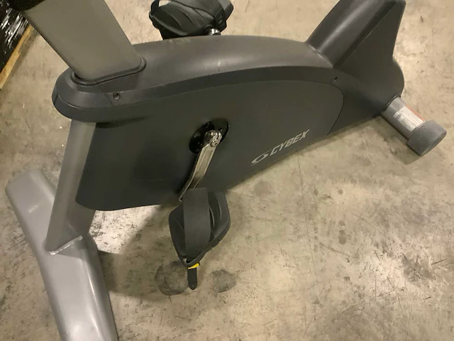 Cybex 770c uprightbike home trainer - afbeelding 2 van  5