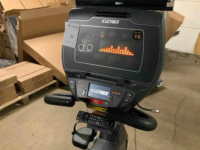 Cybex 770r recumbent bike home trainer - afbeelding 4 van  5