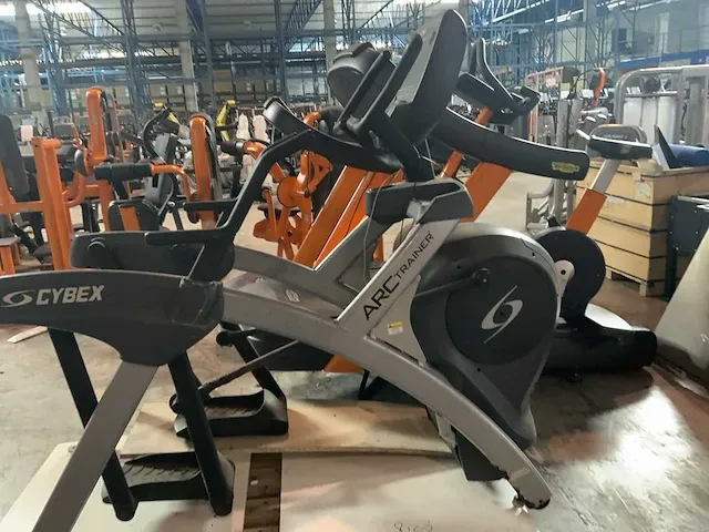 Cybex arc trainer 624 lower body crosstrainer - afbeelding 1 van  6