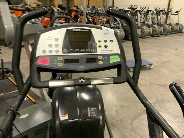 Cybex arc trainer elliptical crosstrainer - afbeelding 4 van  5