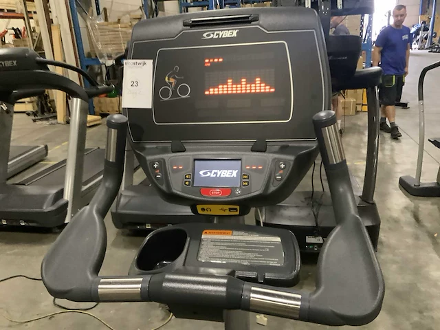 Cybex comercial u760 uprightbike home trainer - afbeelding 4 van  4
