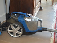 Cycloon stofzuiger philips, grijs stoffen poef - afbeelding 4 van  6