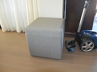 Cycloon stofzuiger philips, grijs stoffen poef - afbeelding 5 van  6