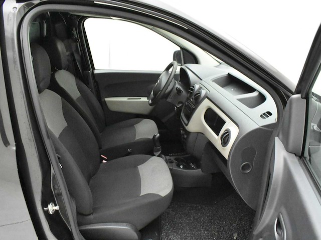 Dacia dokker - afbeelding 25 van  29