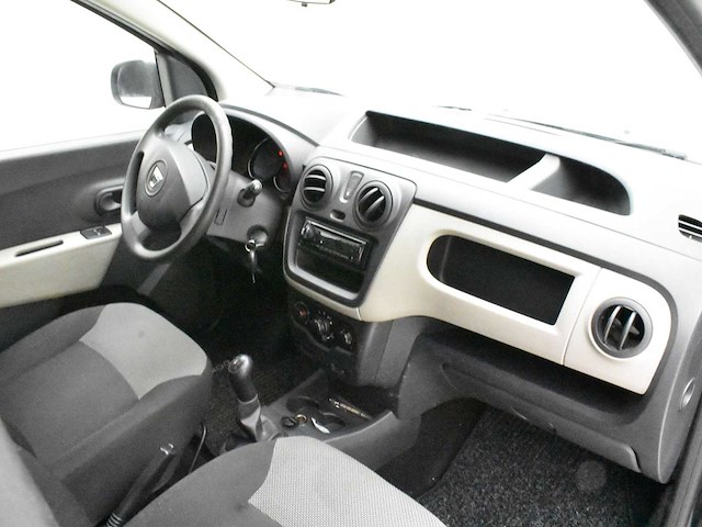 Dacia dokker - afbeelding 28 van  29