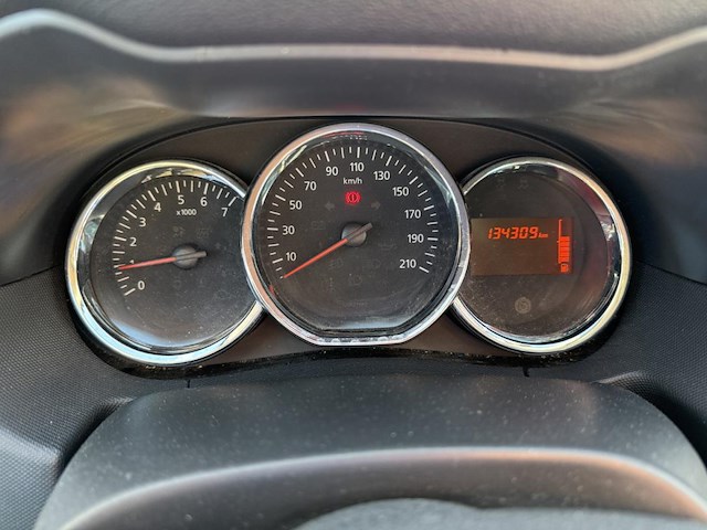 Dacia duster 1.5 dci 4x4 prestige fap,2014 - afbeelding 2 van  26