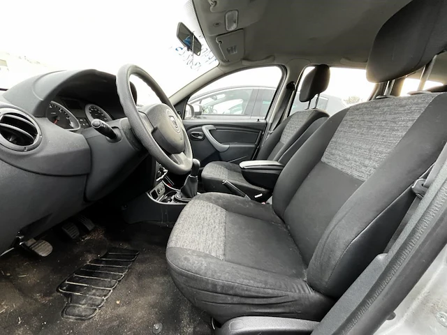 Dacia duster 1.6i 4x2 prestige 105, 2012 - afbeelding 6 van  28
