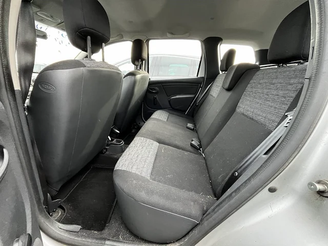 Dacia duster 1.6i 4x2 prestige 105, 2012 - afbeelding 7 van  28