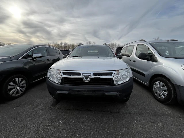 Dacia duster 1.6i 4x2 prestige 105, 2012 - afbeelding 12 van  28