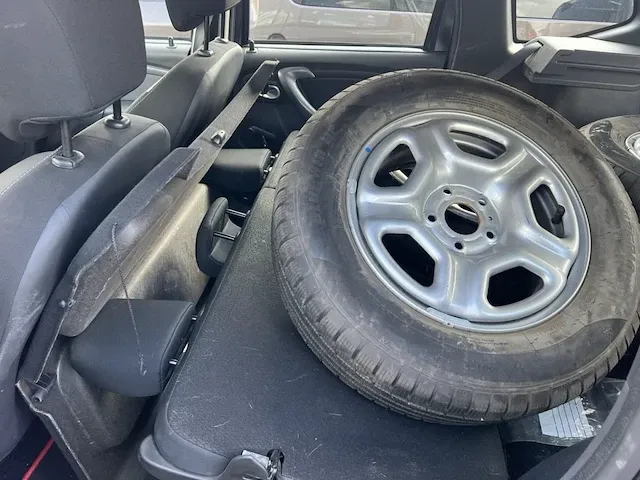 Dacia duster laureate 115 2wd, 2017 - afbeelding 7 van  25
