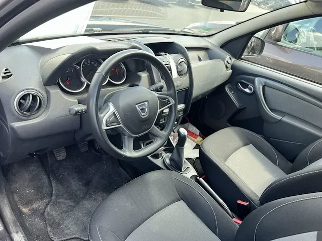 Dacia duster laureate 115 2wd, 2017 - afbeelding 22 van  25