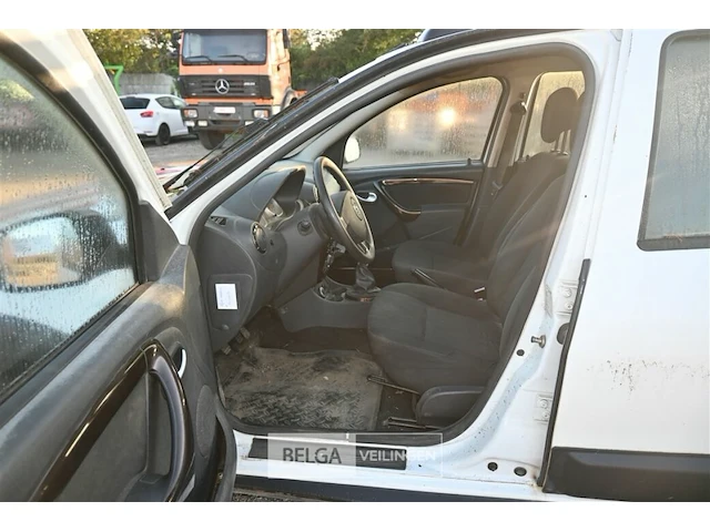 Dacia duster stationwagen - afbeelding 23 van  25