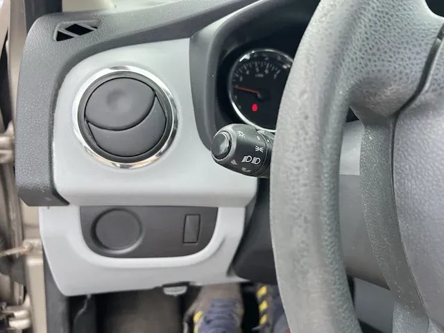 Dacia logan 1.2i ambiance 75, 2013 - afbeelding 5 van  23