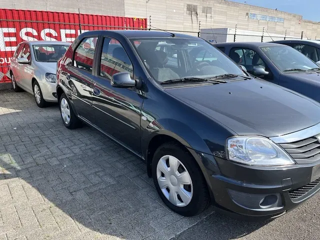 Dacia logan 1.2i laureate 75, 2010 - afbeelding 13 van  19