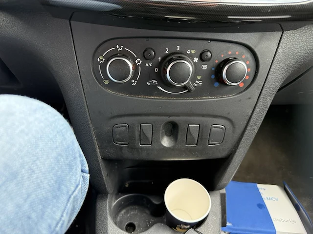 Dacia logan logan 1.0i sce laureate 73, 2018 - afbeelding 2 van  30