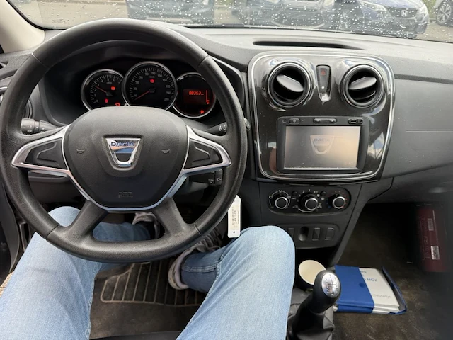 Dacia logan logan 1.0i sce laureate 73, 2018 - afbeelding 29 van  30