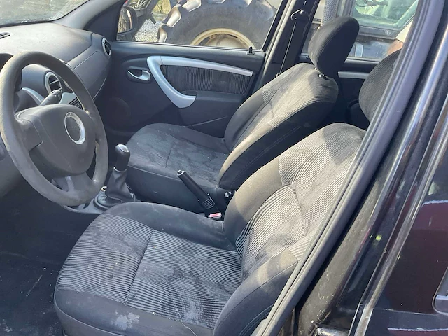 Dacia logan personenauto - afbeelding 4 van  17
