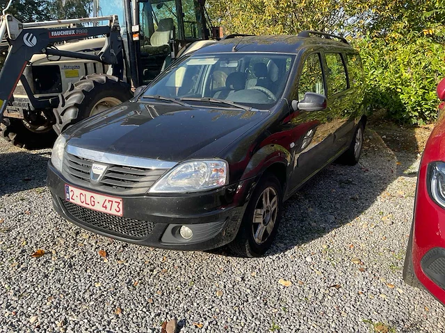 Dacia logan personenauto - afbeelding 1 van  17