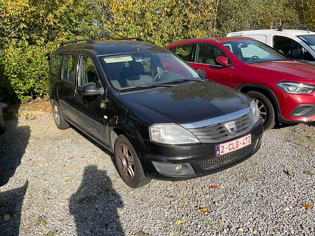 Dacia logan personenauto - afbeelding 10 van  17