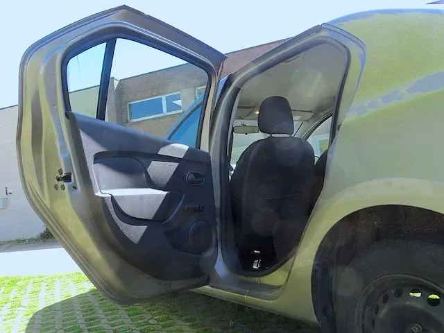Dacia logan tce - afbeelding 25 van  50