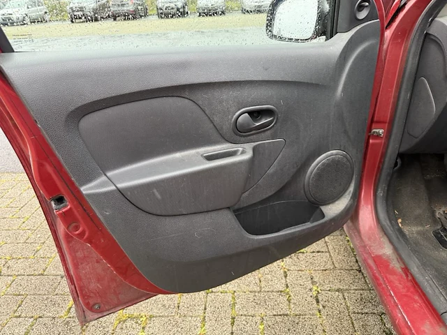 Dacia logan,2016 - afbeelding 37 van  40