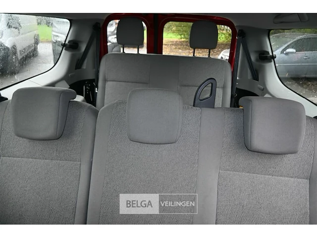 Dacia logan - afbeelding 15 van  21