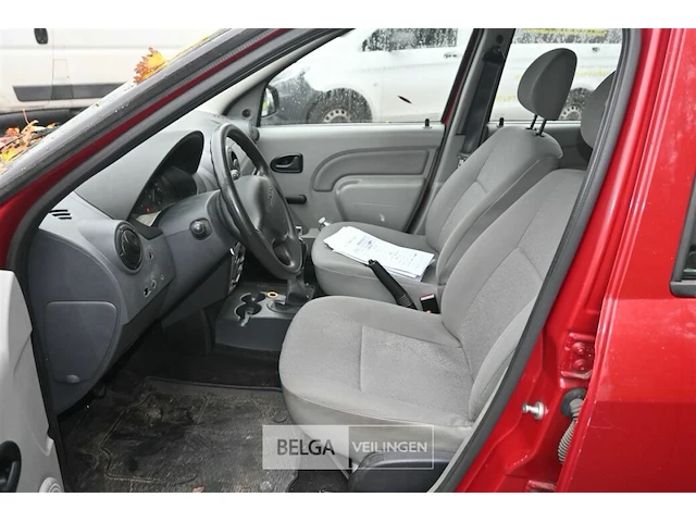 Dacia logan - afbeelding 18 van  21
