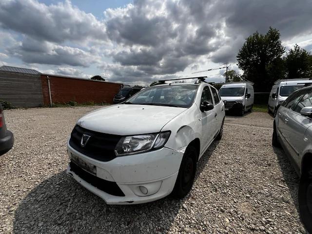 Dacia logan - afbeelding 1 van  12