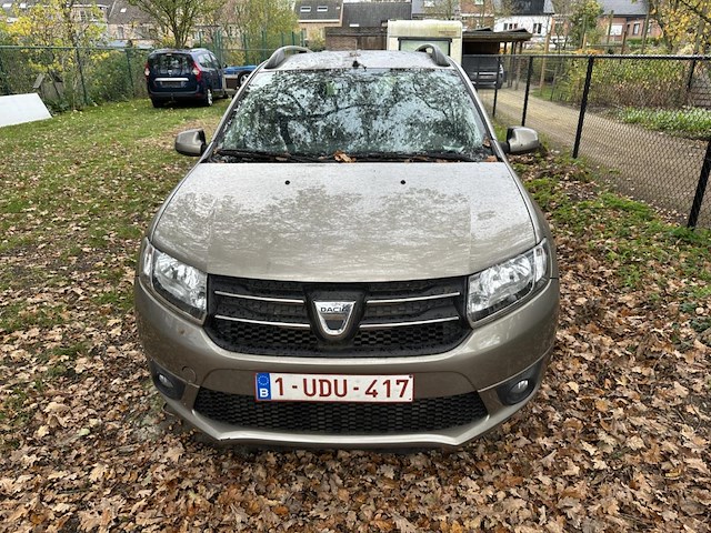 Dacia logan - afbeelding 9 van  16