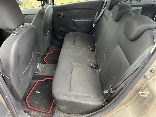 Dacia logan - afbeelding 14 van  16