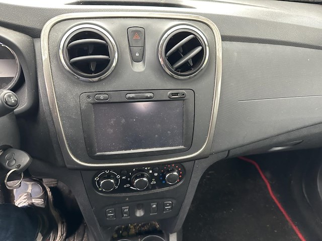 Dacia logan - afbeelding 16 van  16