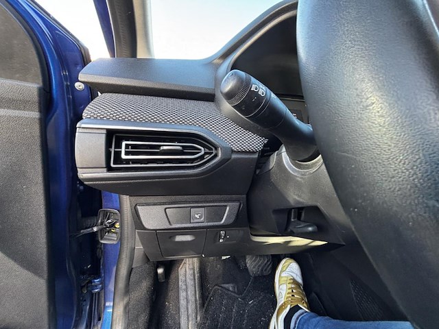 Dacia sandero 1.0 tce comfort cvt 91 at,2022 - afbeelding 9 van  39