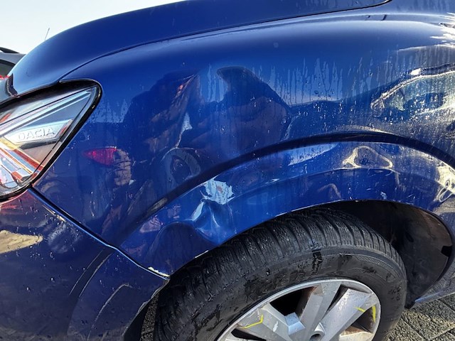 Dacia sandero 1.0 tce comfort cvt 91 at,2022 - afbeelding 18 van  39